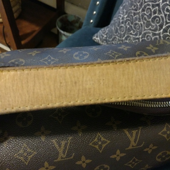 Auth. Louis Vuitton Sully - Picture 7 of 8